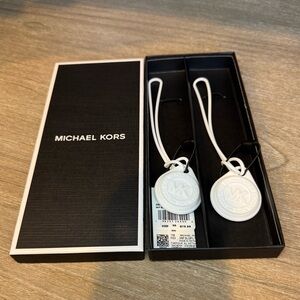 NWT - Michael Kors 2 Pack Logo Air-Tag Case